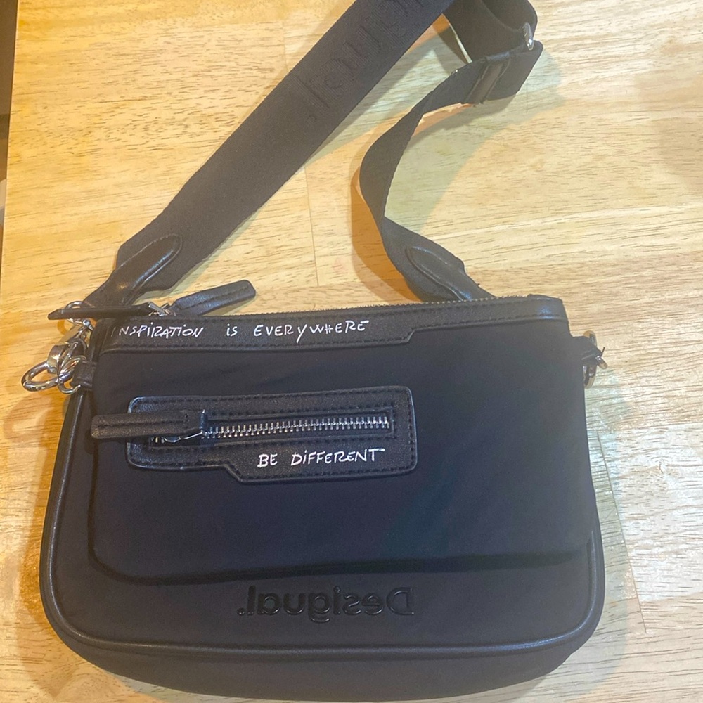 Desigual crossbody purse excellent condition